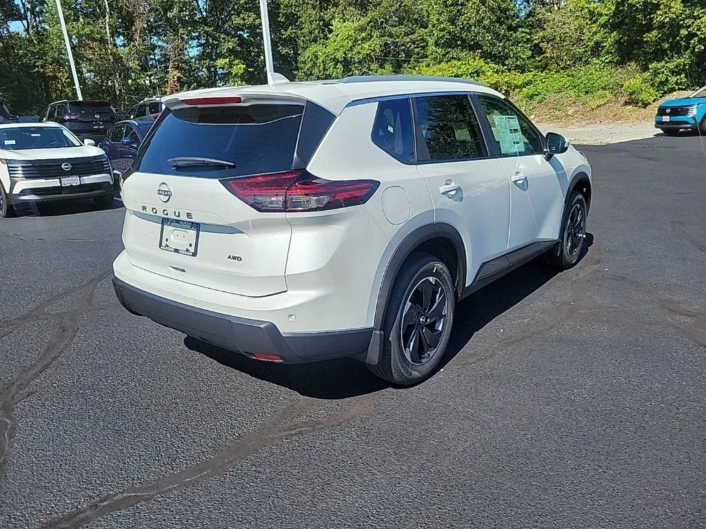 2026 Nissan Rogue SV - Photo 10