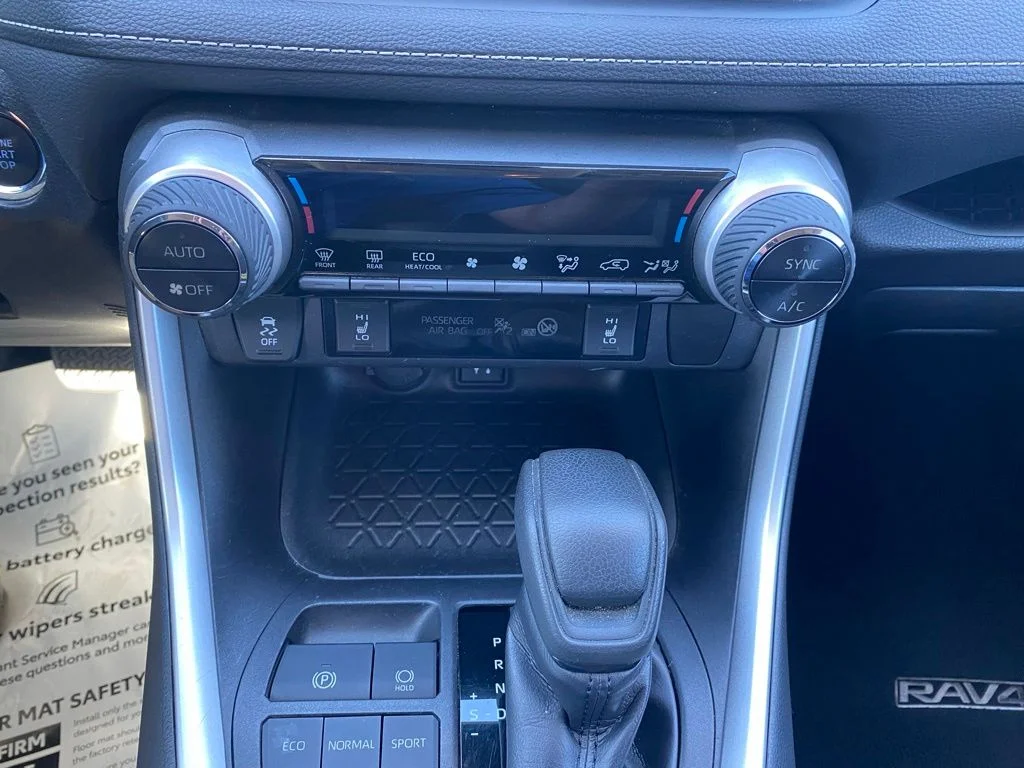 Used 2019 Red Toyota XLE image 25