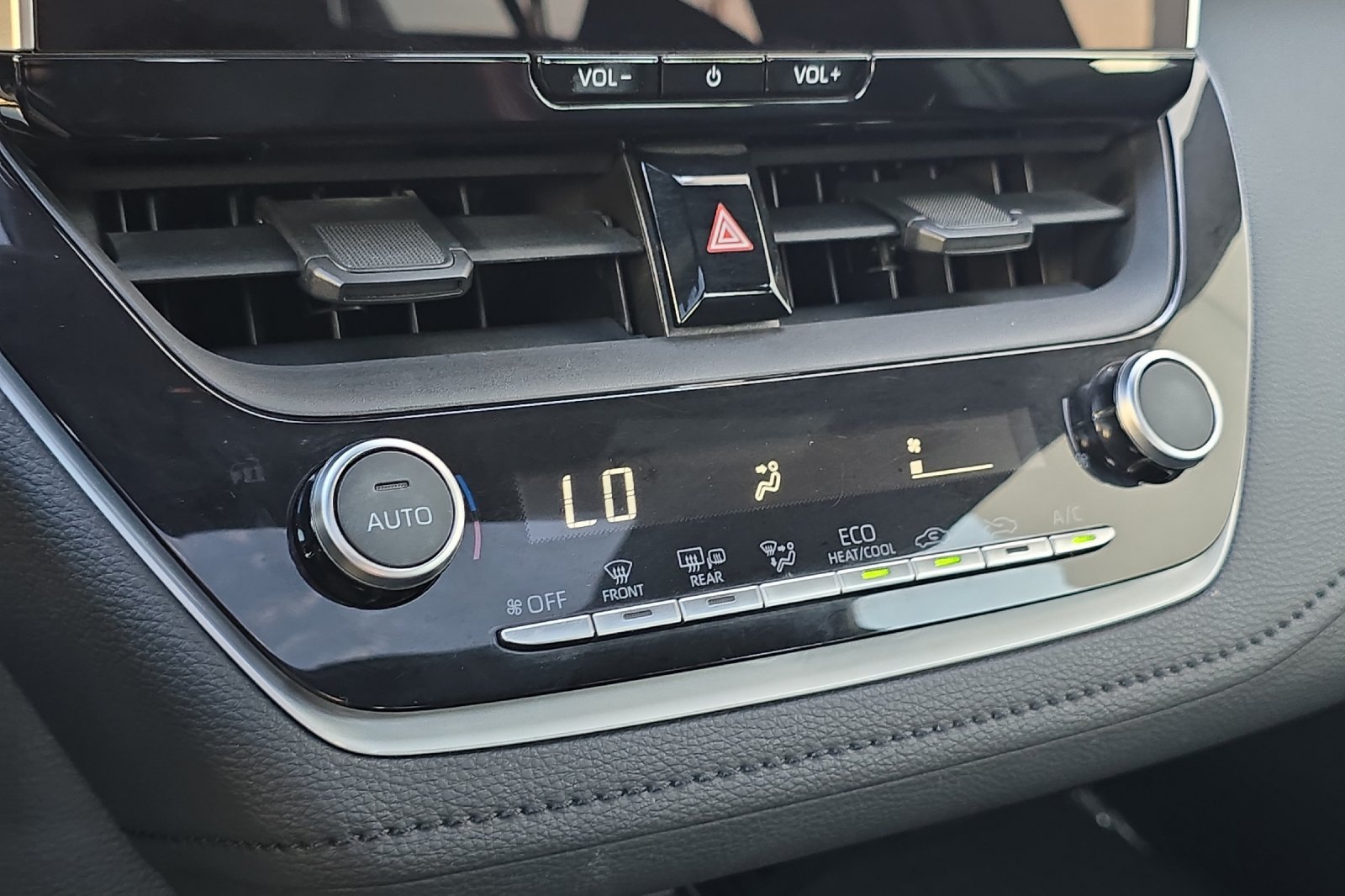 Used 2025 Blue Toyota Hybrid LE image 18