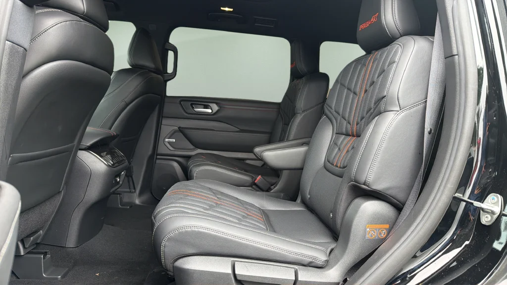 Used 2026 Super Black Nissan PRO-4X image 18