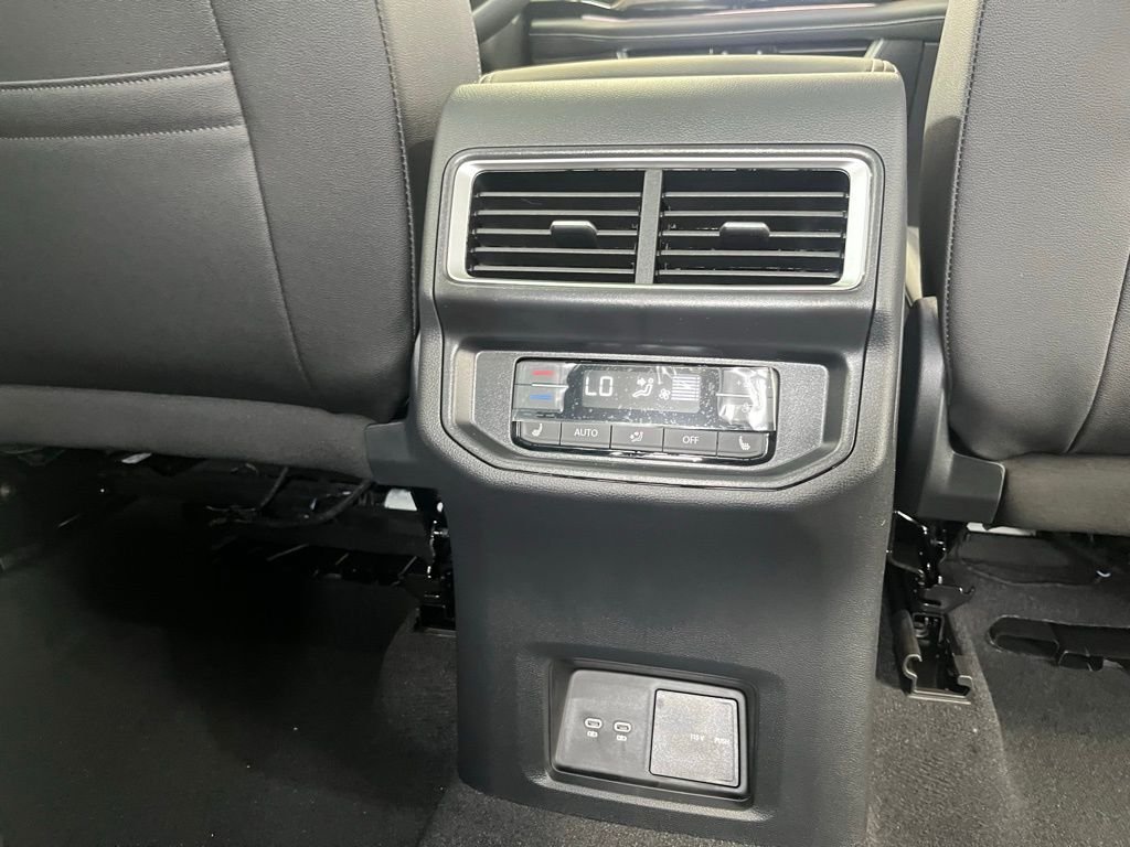 New 2026 White/off-white Volkswagen 2.0T SEL Premium R-Line image 26