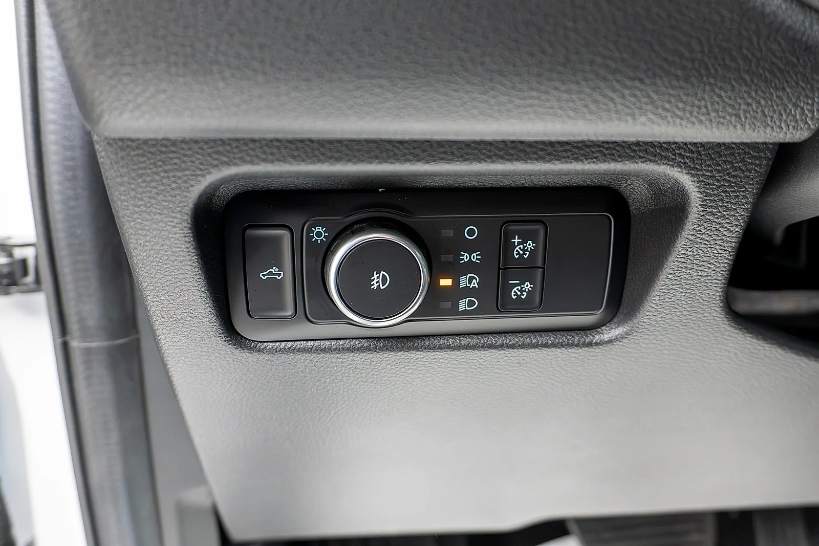 New 2026 Oxford White Ford Lariat® image 14