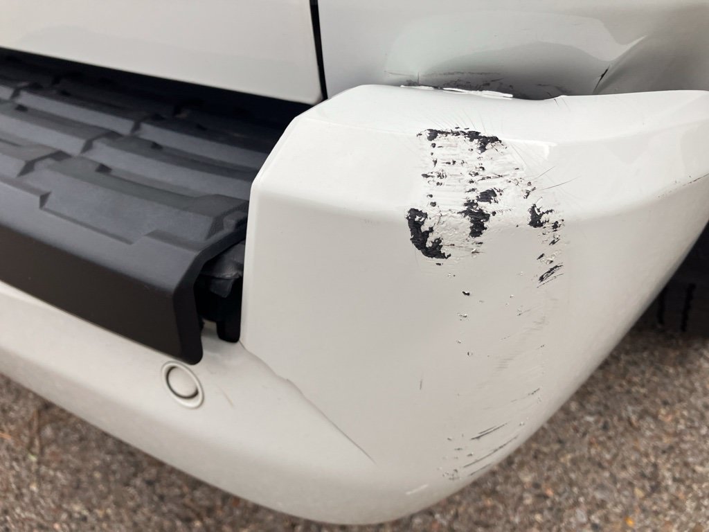 Used 2022 White Nissan SV image 2