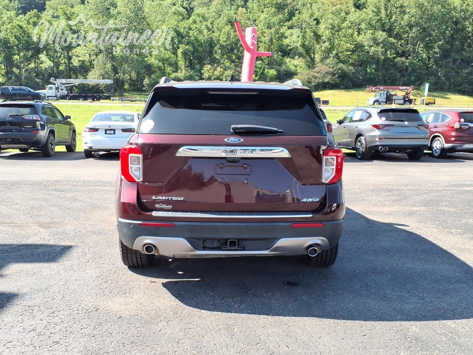 Used 2022 Burgundy Velvet Metallic Tinted Clearcoat Ford Limited image 7