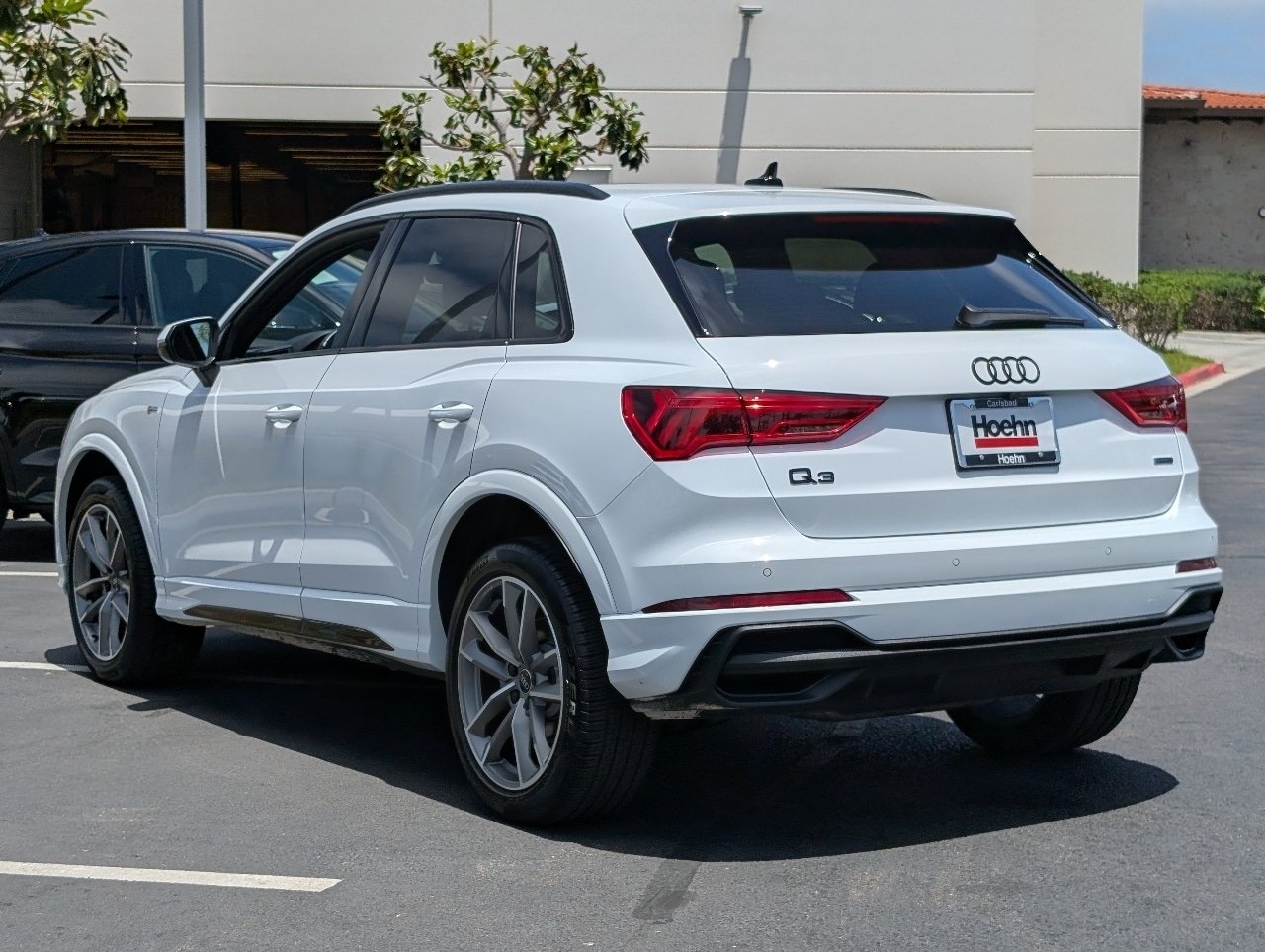Used 2025 Glacier White Audi Premium image 13