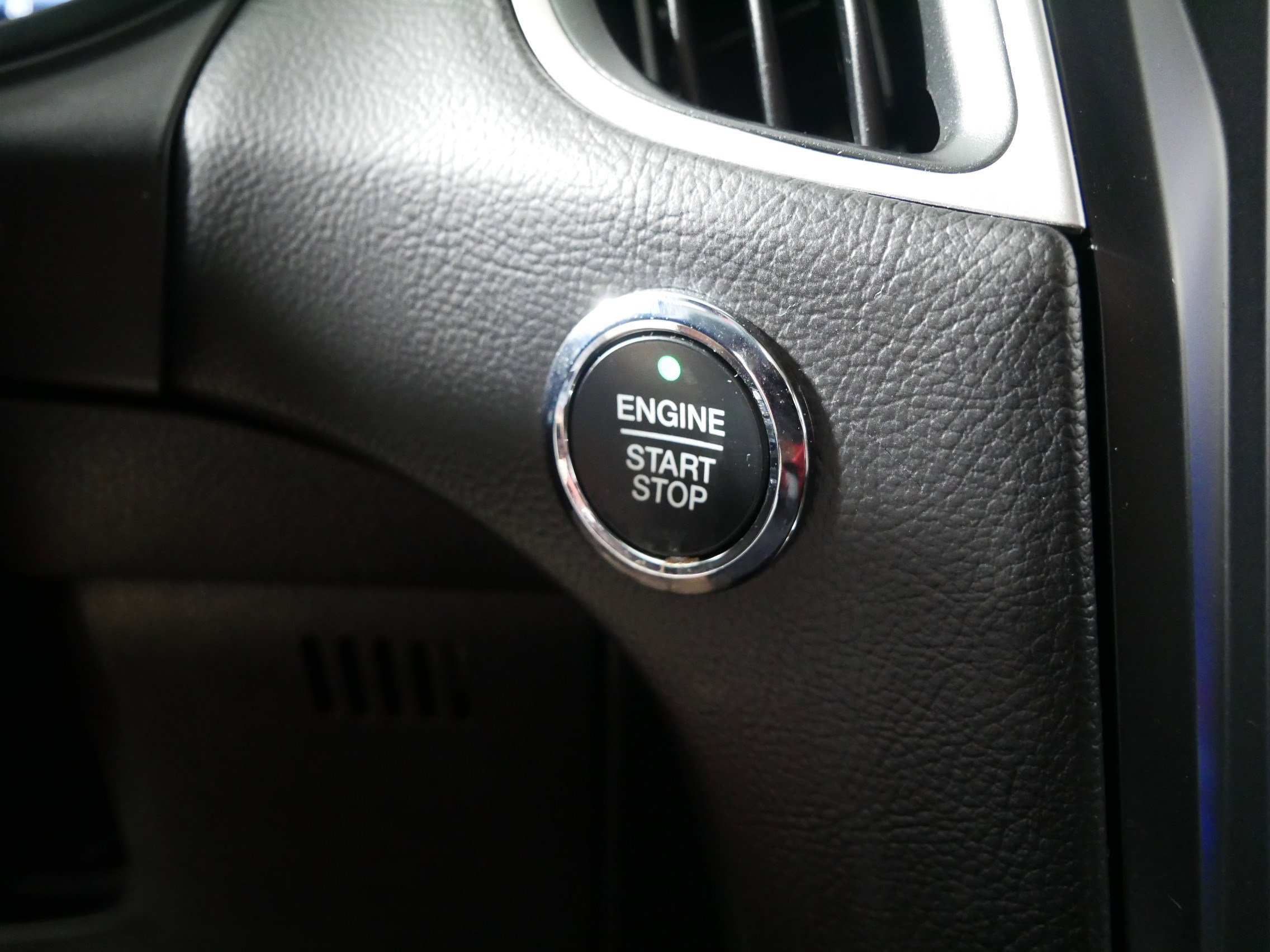 2024 Ford Edge ST-Line - Photo 32