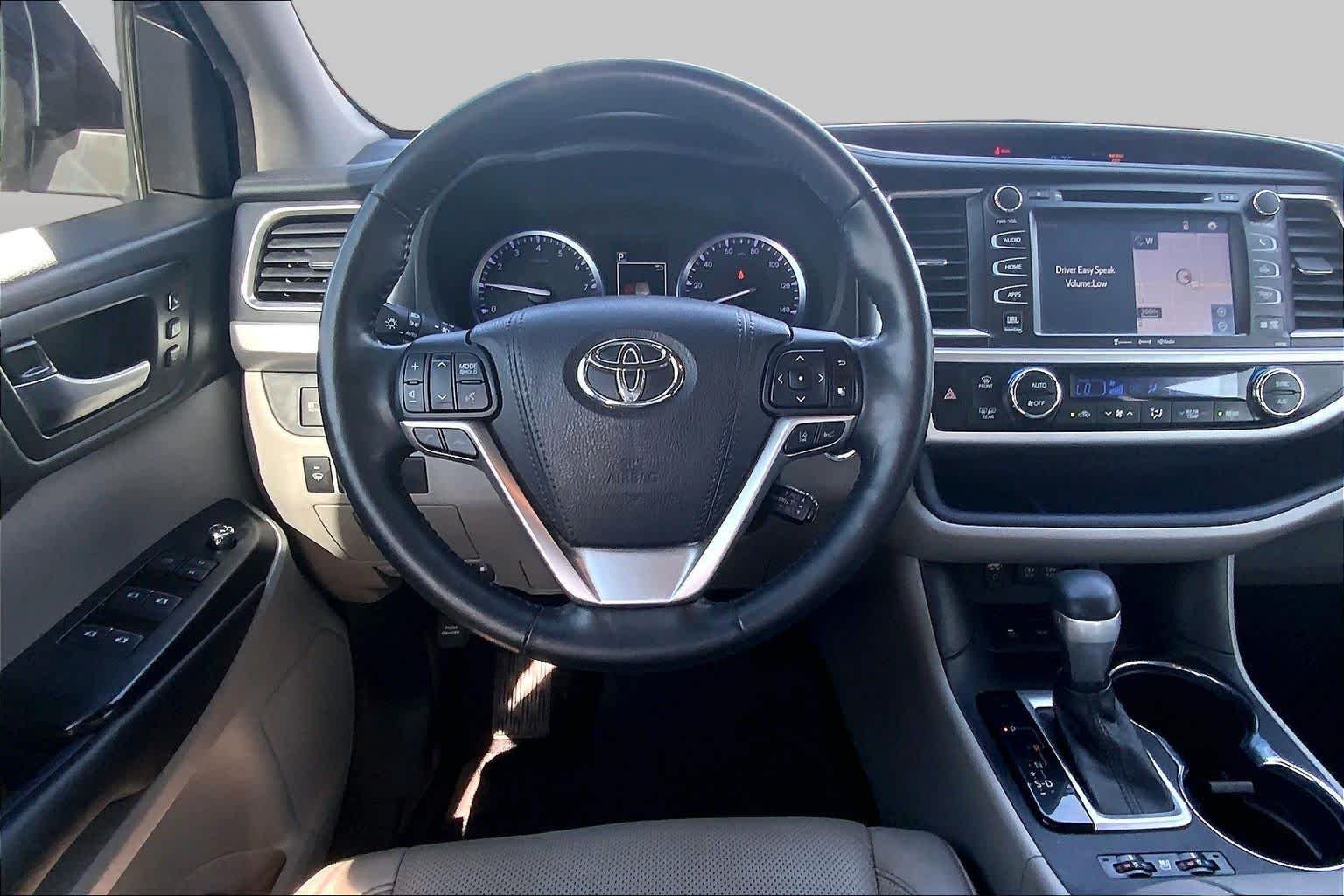 Used 2018 Shoreline Blue Pearl Toyota Limited Platinum image 6