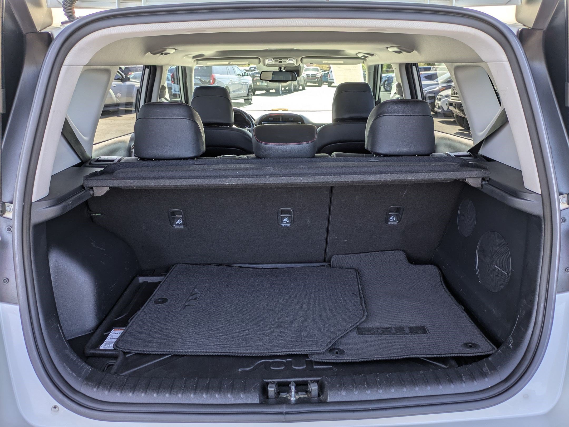 Used 2021 Snow White Pearl Kia Turbo image 29
