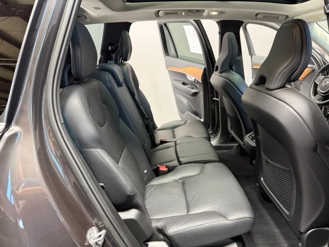 Certified Used 2023 Platinum Gray Metallic Volvo B6 Plus 7-Seater image 29
