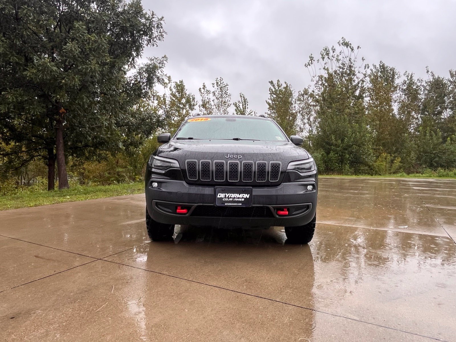 Used 2019 Black Jeep Trailhawk image 2