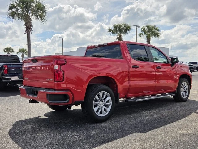 Used 2022 Red Chevrolet Custom image 6
