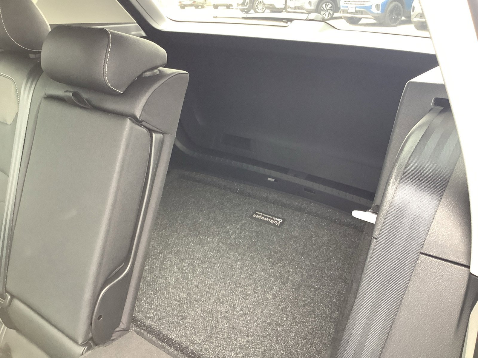 New 2026 Platinum Gray Metallic Volkswagen SE image 22