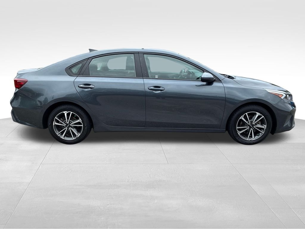 Used 2023 Gray Kia LXS image 8