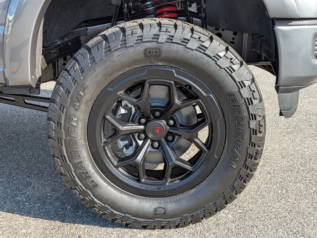 New 2026 Carbonized Gray Metallic Ford XLT image 11