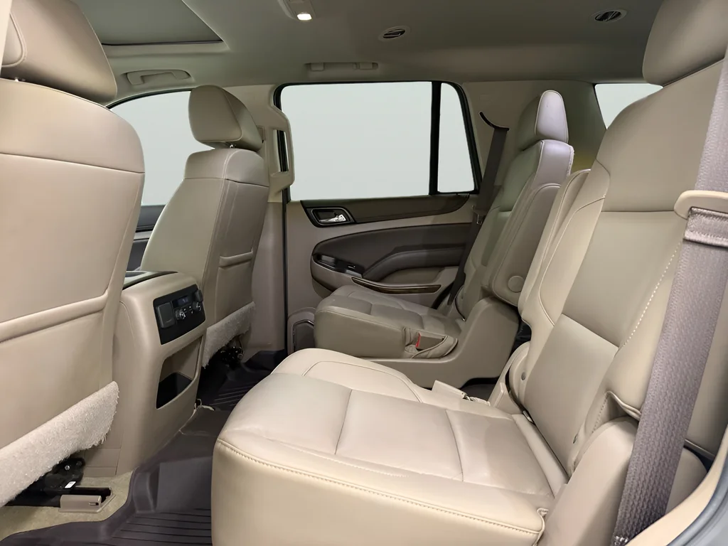 Used 2018 White Chevrolet LT image 31