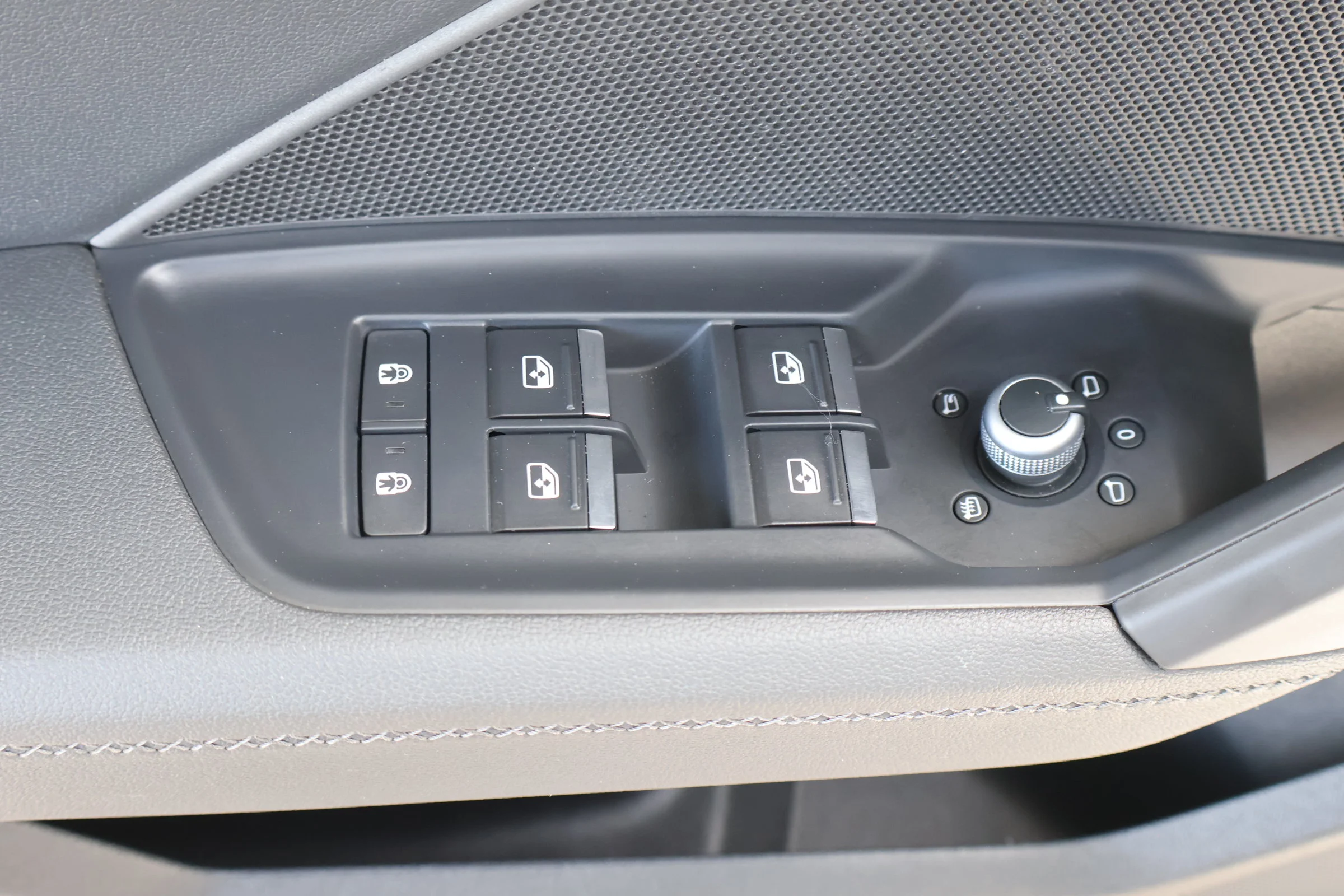 Used 2023 Ibis White Audi Premium Plus image 16