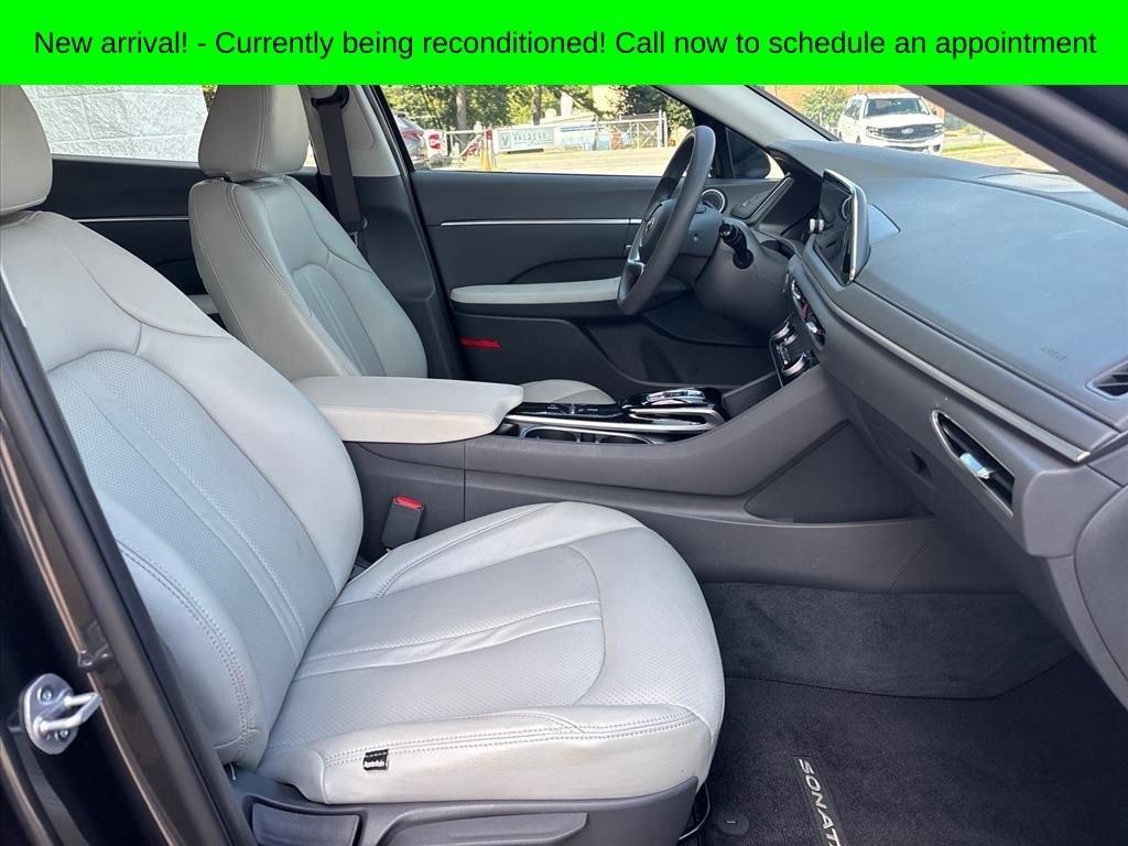 Used 2023 Gray Hyundai SEL image 12