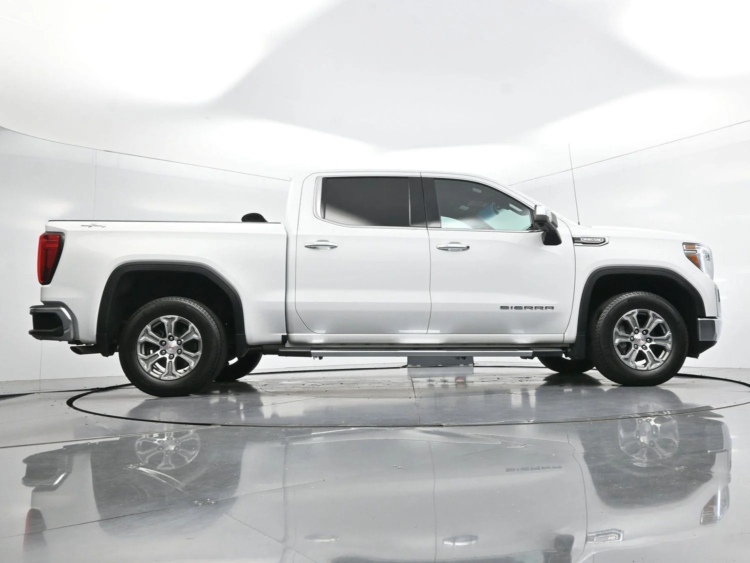Used 2022 Summit White GMC SLT image 50
