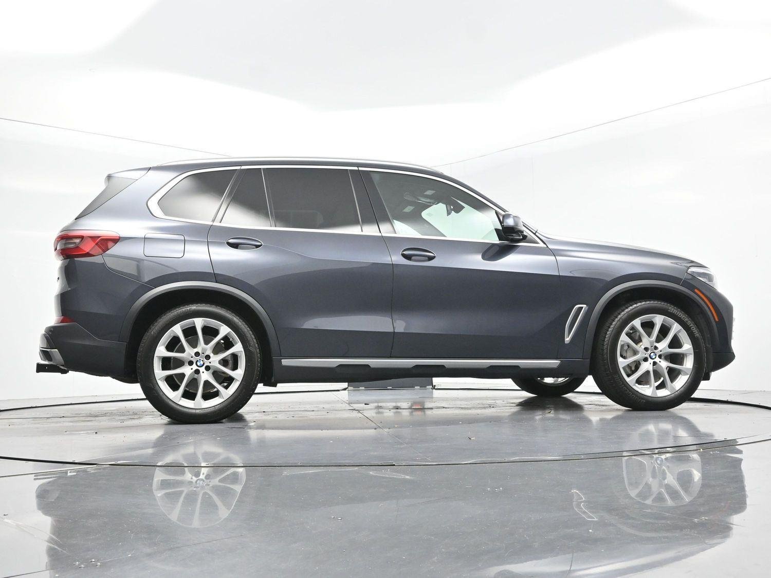 Used 2019 Arctic Gray Metallic BMW xDrive40i image 60