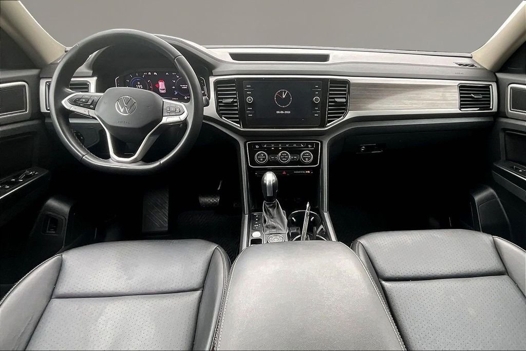 Used 2021 Red Metallic Volkswagen SEL image 7