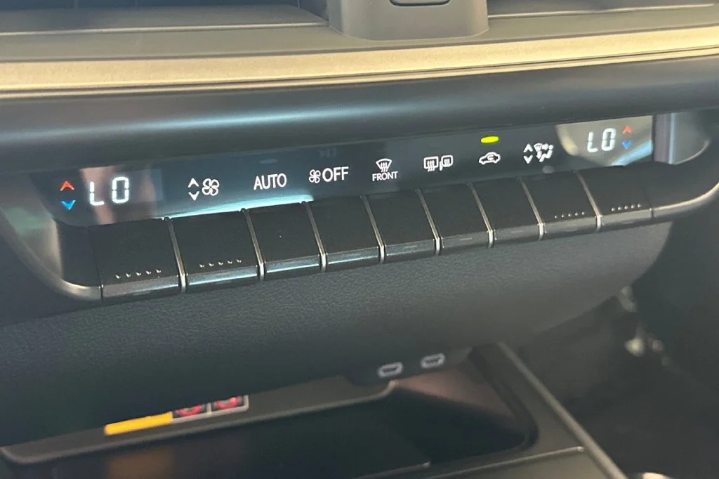 New 2026 Cloudburst Gray Lexus UX 300h PREMIUM image 20