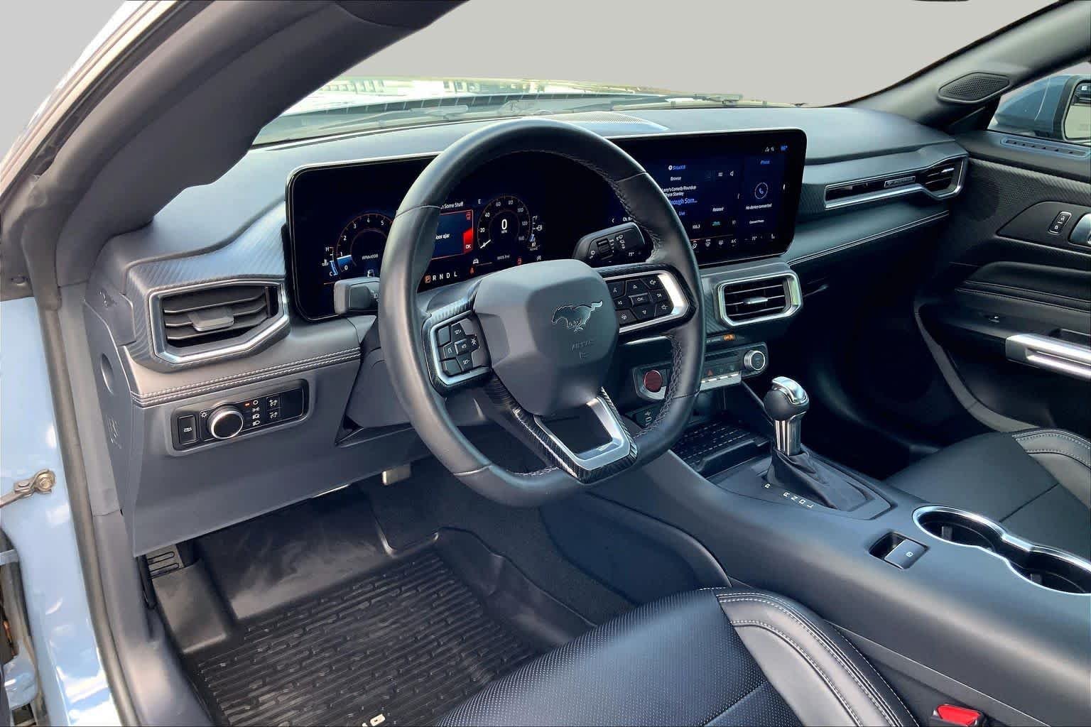 Used 2024 Vapor Blue Metallic Ford EcoBoost Premium image 17