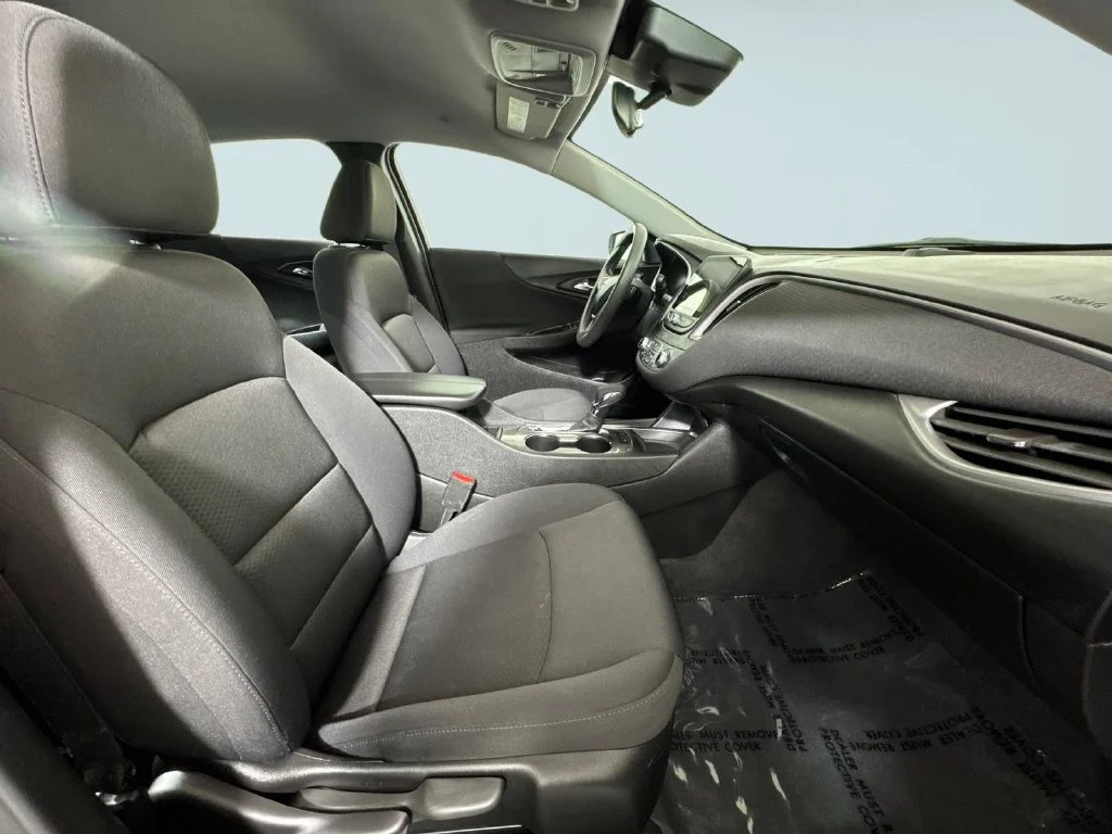 Used 2025 Gray Chevrolet LT image 8