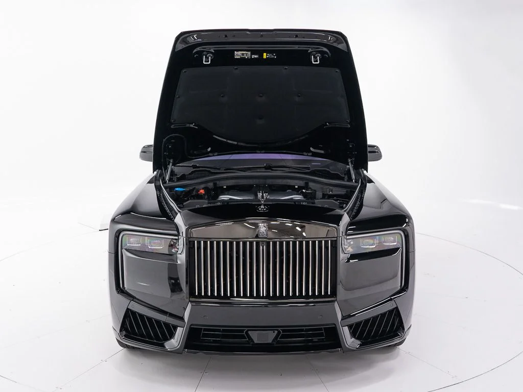 Certified Used 2026 Black Diamond Rolls-Royce Black Badge image 52