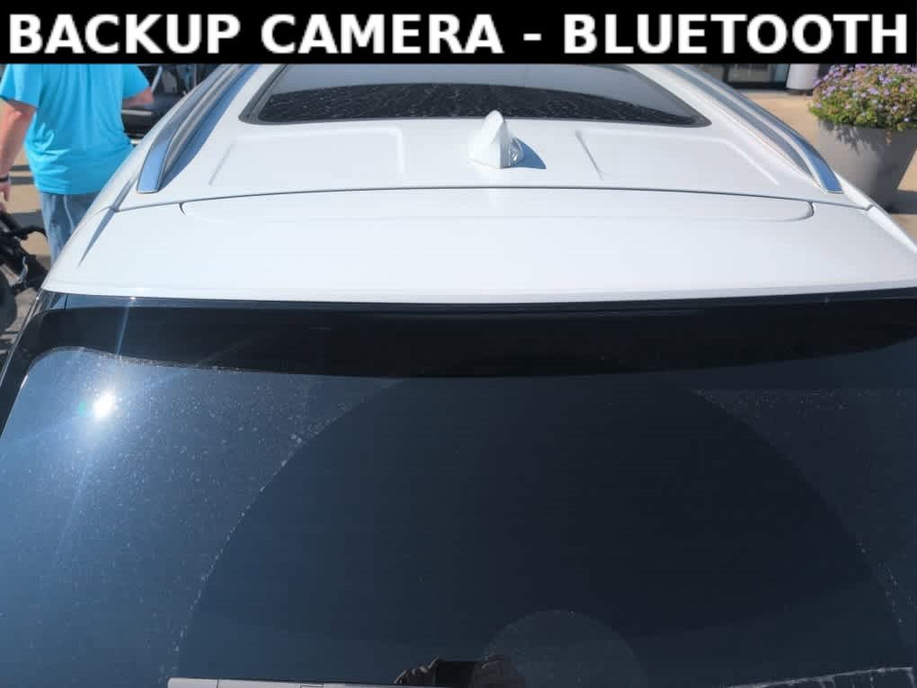 Used 2021 Summit White Buick Essence image 5