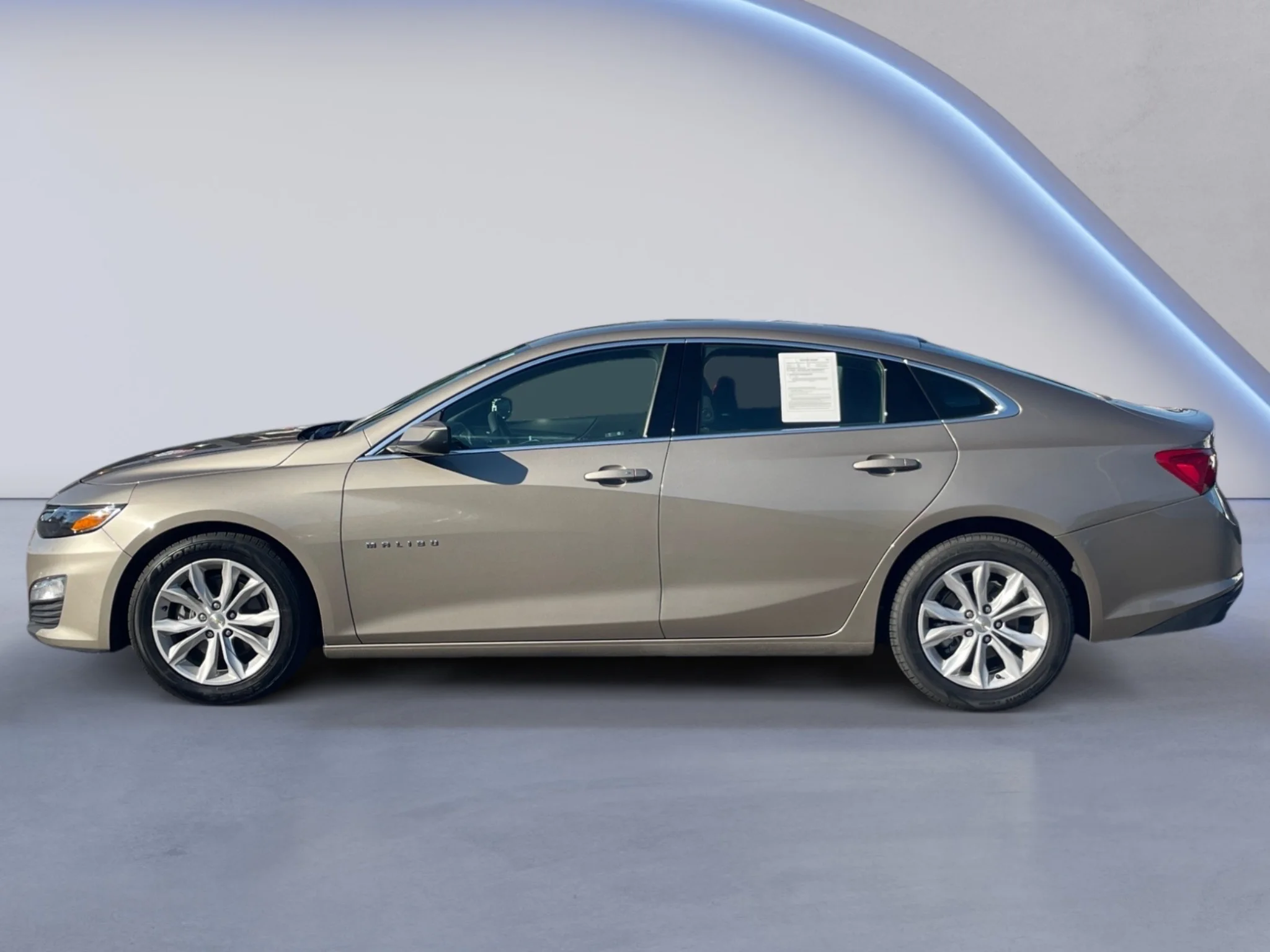 Used 2025 Mineral Gray Metallic Chevrolet LT image 6