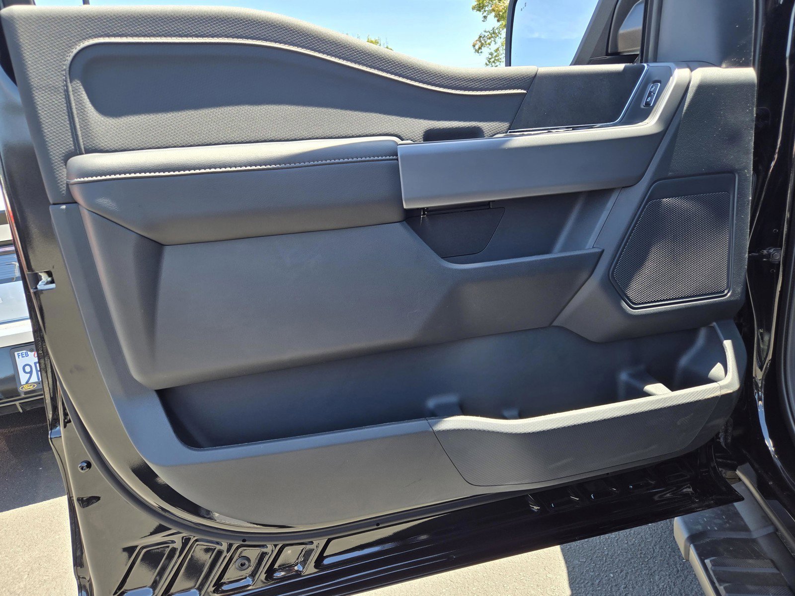 New 2026 Agate Black Metallic Ford XLT image 9