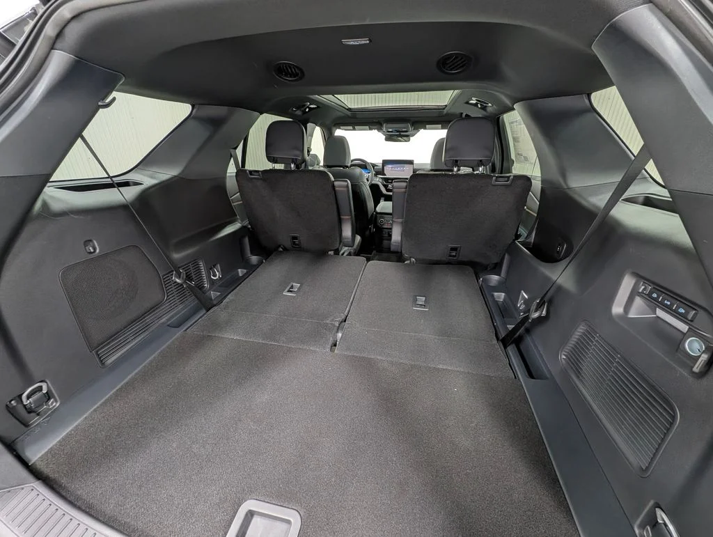 New 2026 Carbonized Gray Metallic Ford Tremor® image 21