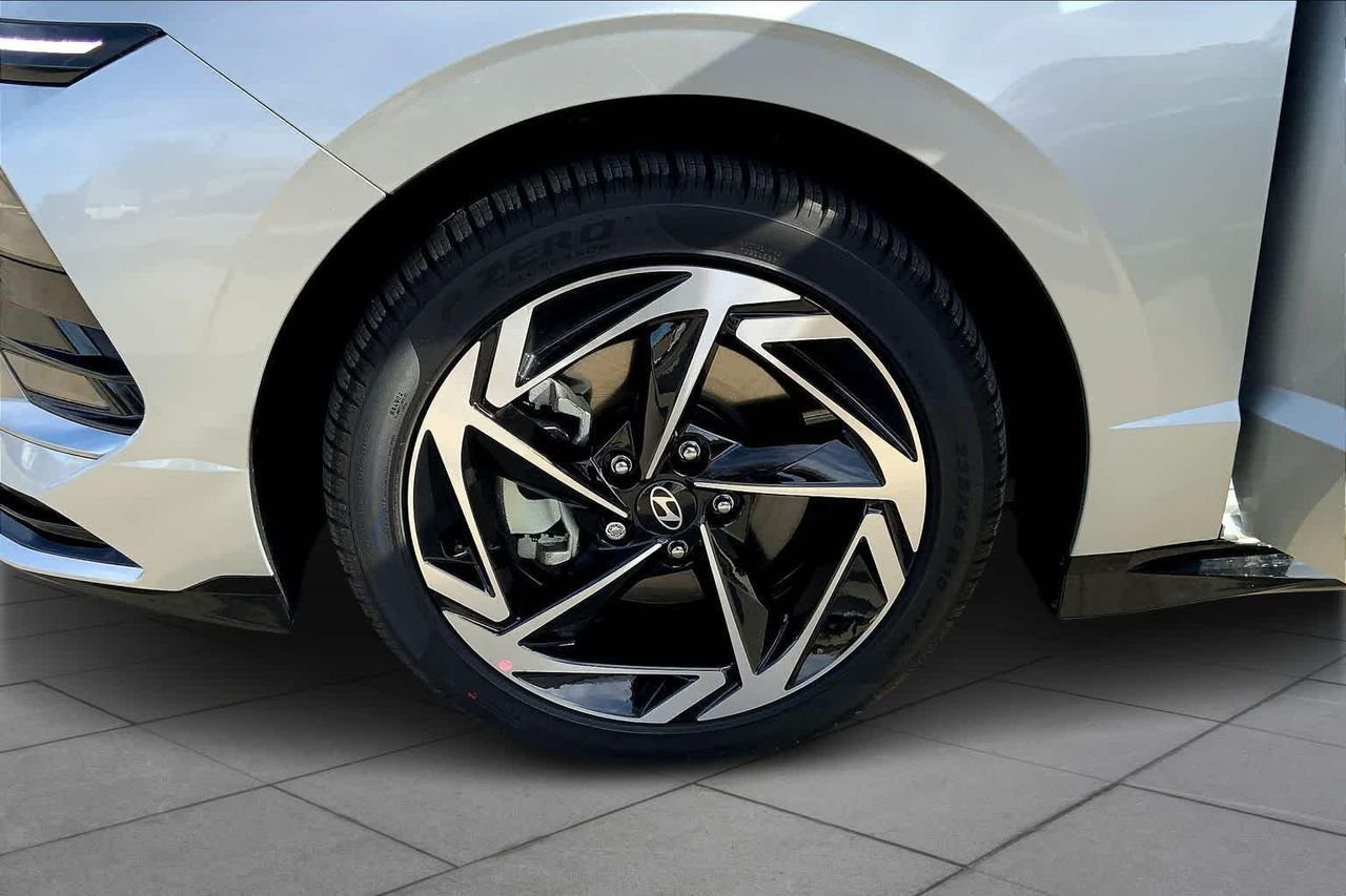 2026 Hyundai Sonata SEL - Photo 11