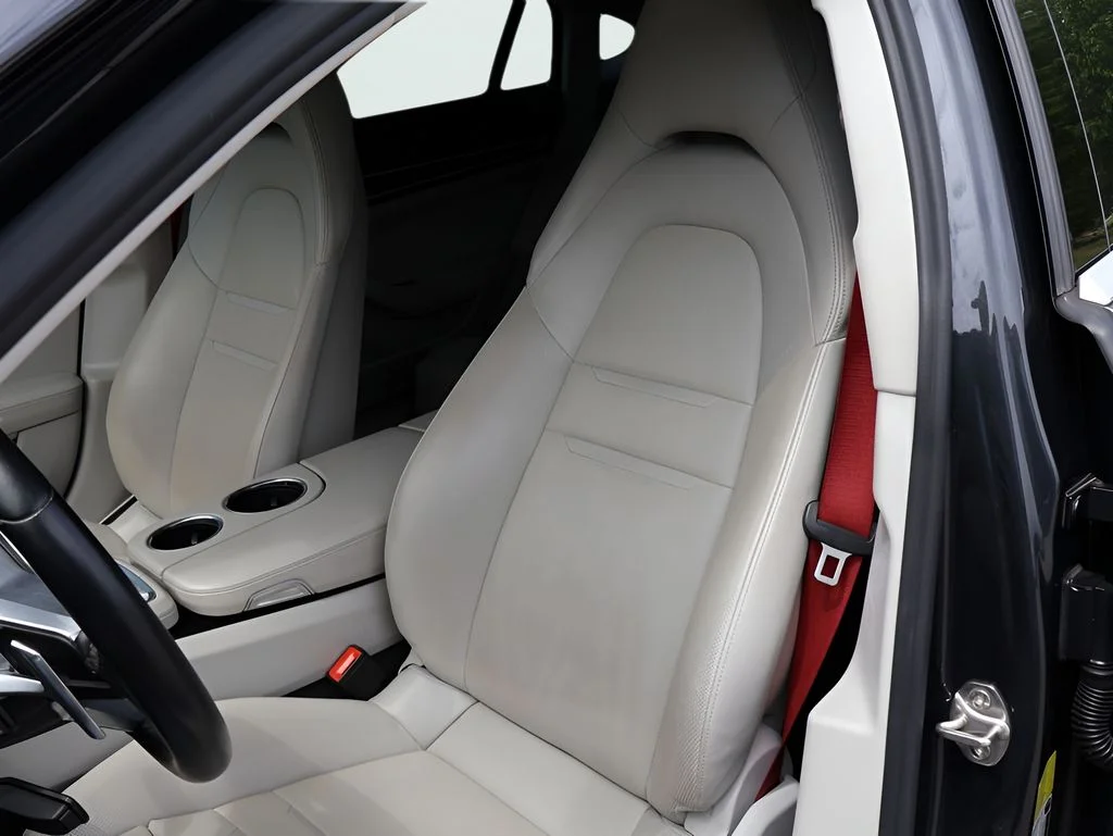 Used 2018 Volcano Grey Metallic Porsche 4S Executive image 5