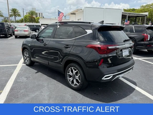 Used 2023 Black Kia EX image 5