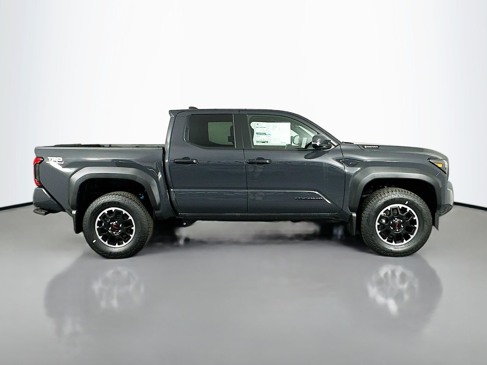 2025 Toyota Tacoma TRD Off Road - Photo 8