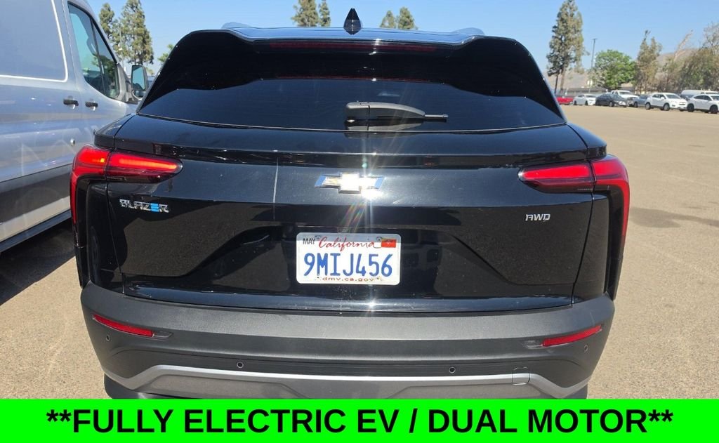 Used 2024 Black Chevrolet LT image 3