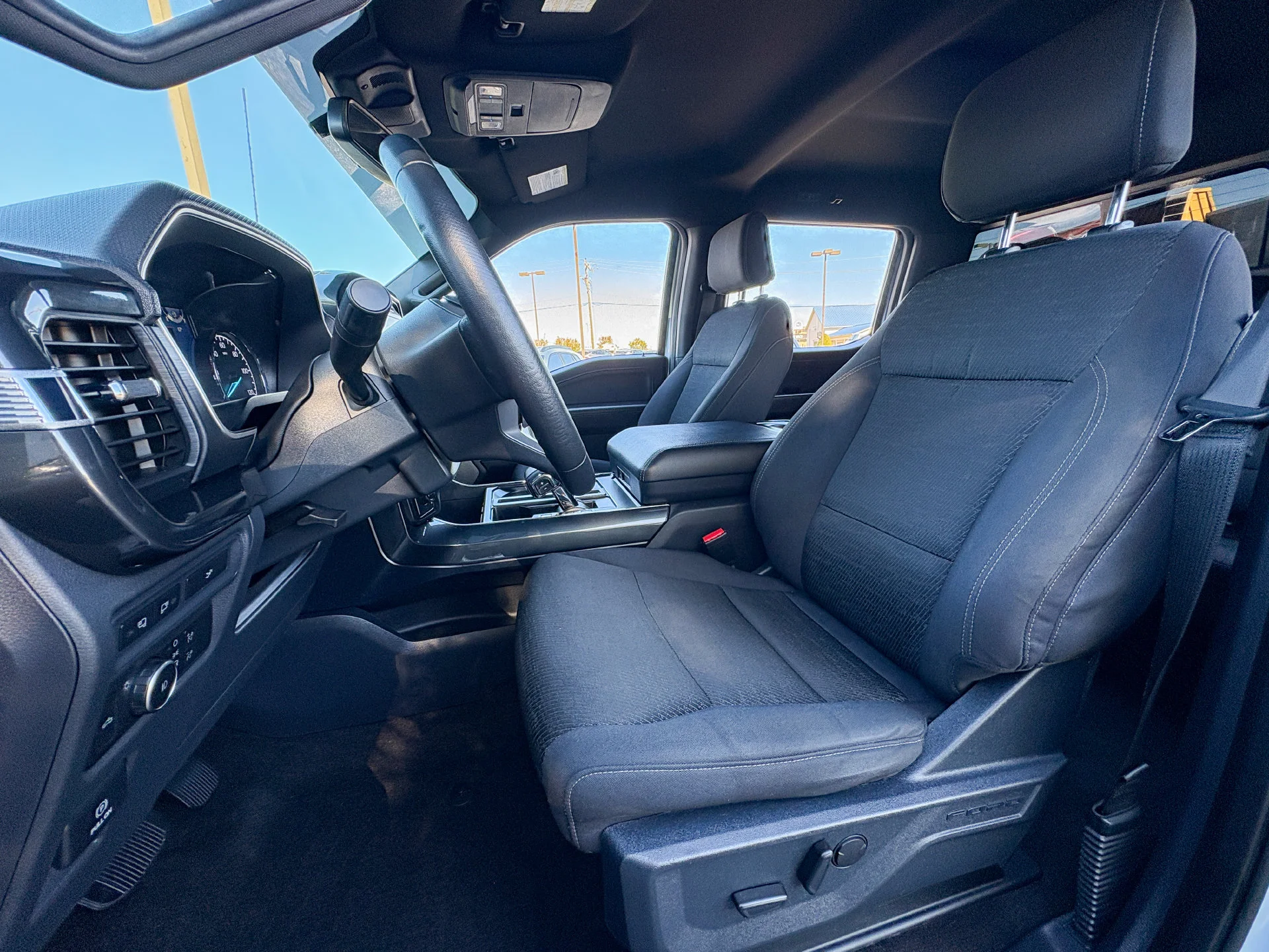 Used 2022 White Ford XLT image 21