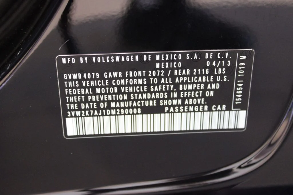 Used 2013 Black Uni Volkswagen 2.0L S image 27
