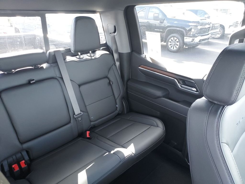 Used 2025 Silver GMC Denali image 16