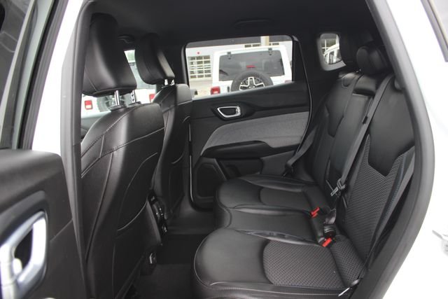 Used 2024 White Jeep Latitude image 22