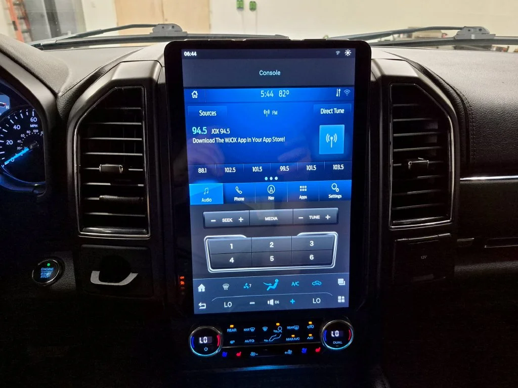 Used 2021 Magnetic Ford Limited image 35