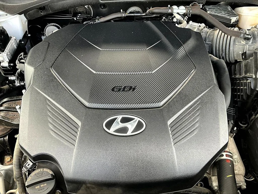 Used 2021 Silver Hyundai Limited image 36
