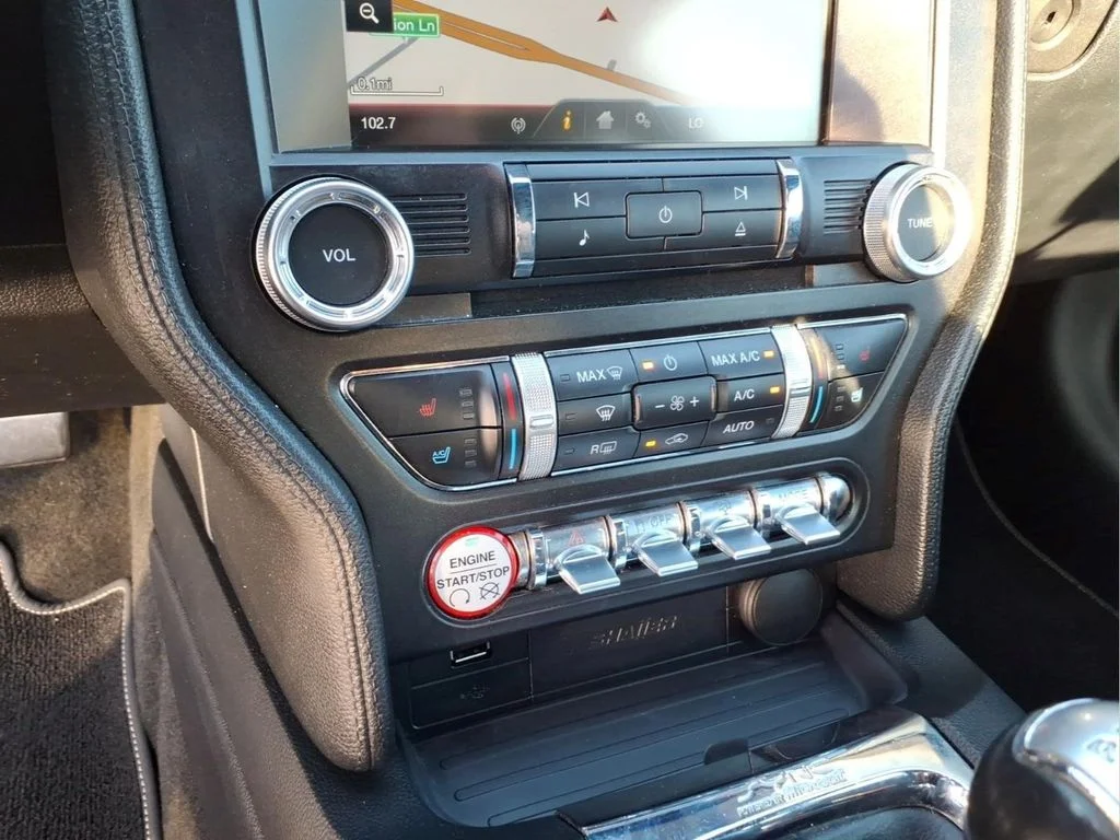 Used 2015 Black Ford GT Premium image 22