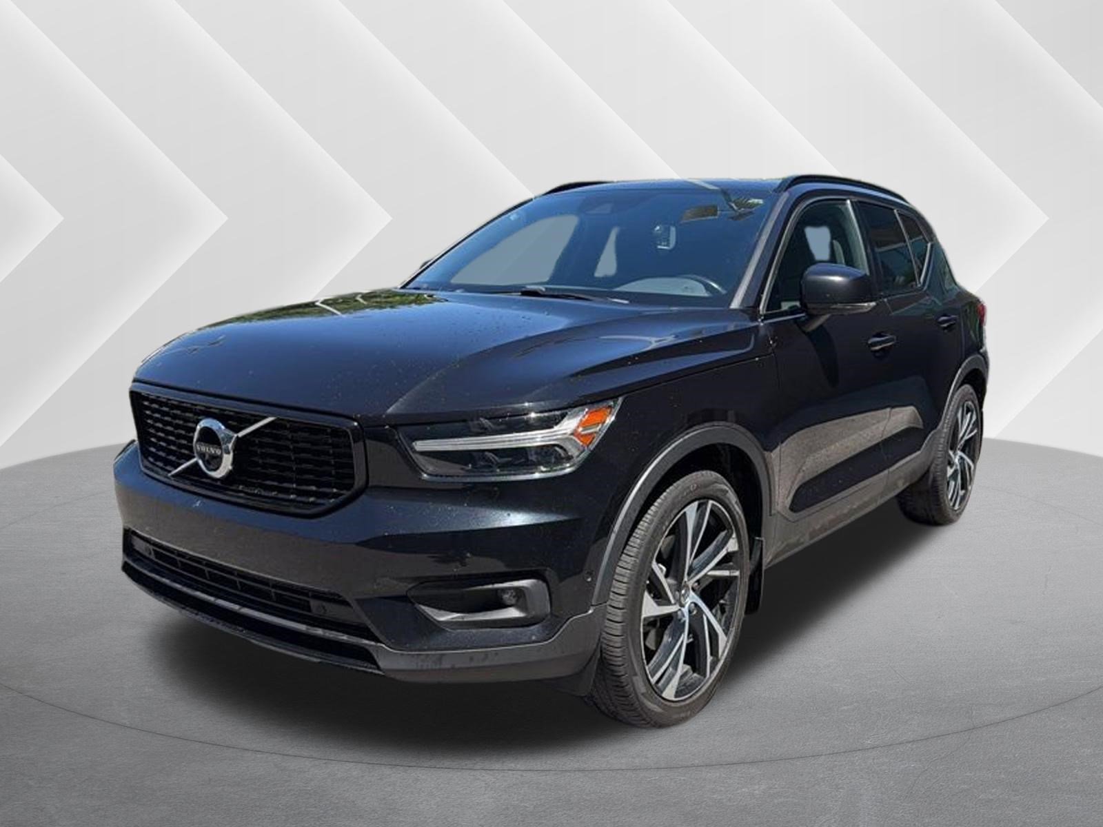 2021 Volvo XC40 T5 R-Design AWD's photo