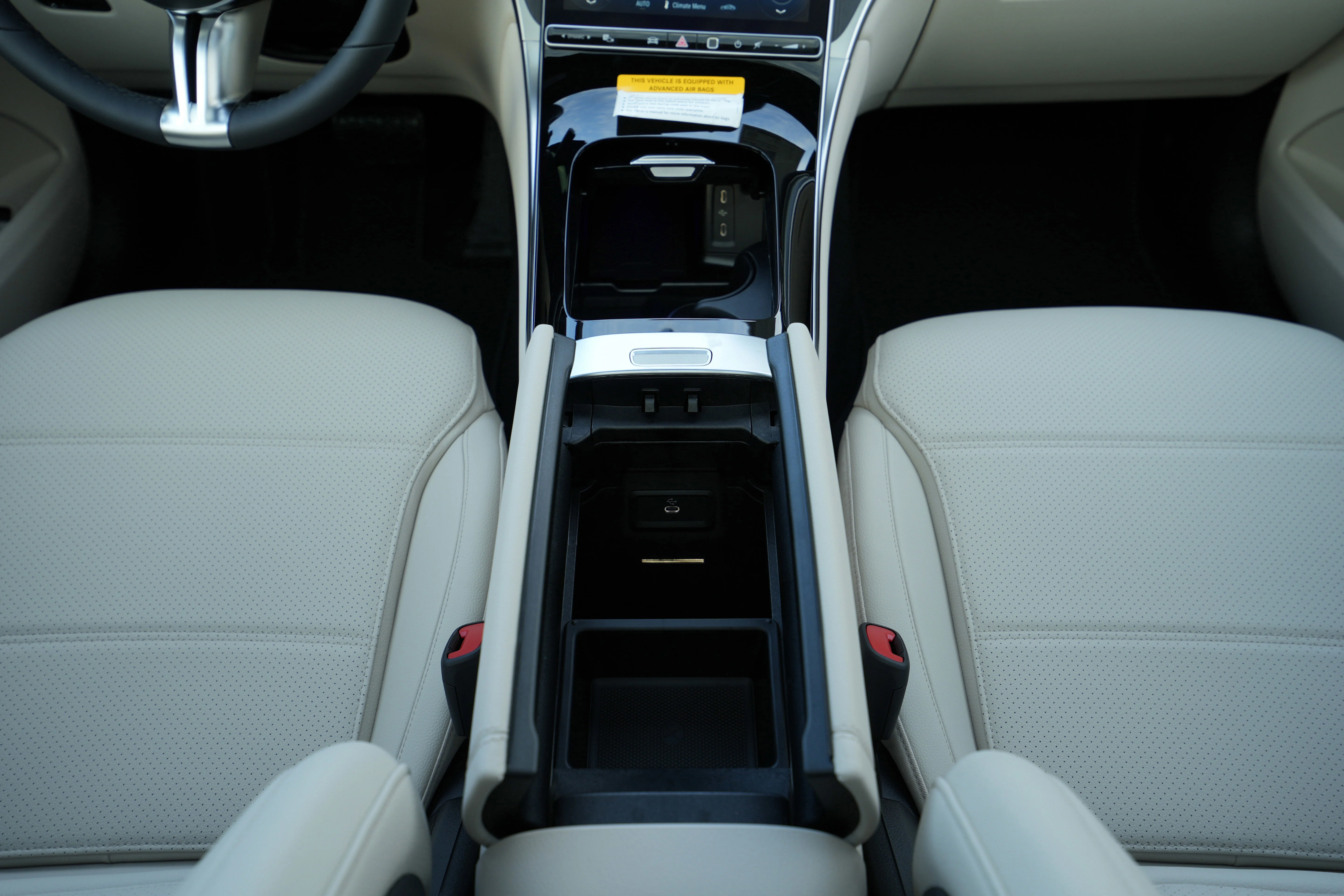 New 2026 OBSIDIAN BLACK Mercedes-Benz GLC 300 image 30