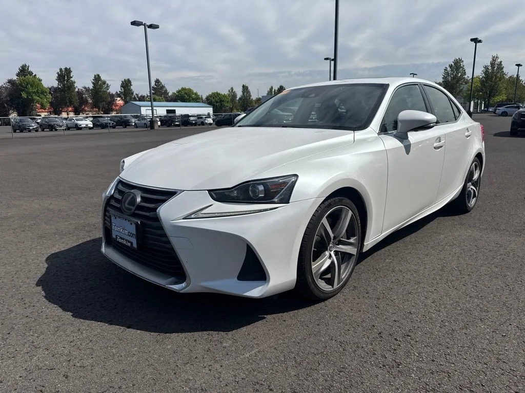 Used 2018 Eminent White Pearl Lexus 300 image 3
