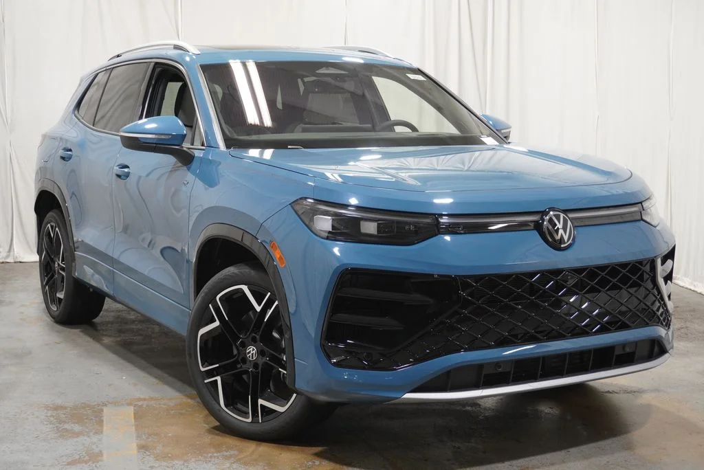 New 2026  Volkswagen 2.0T SEL R-Line Turbo image 3