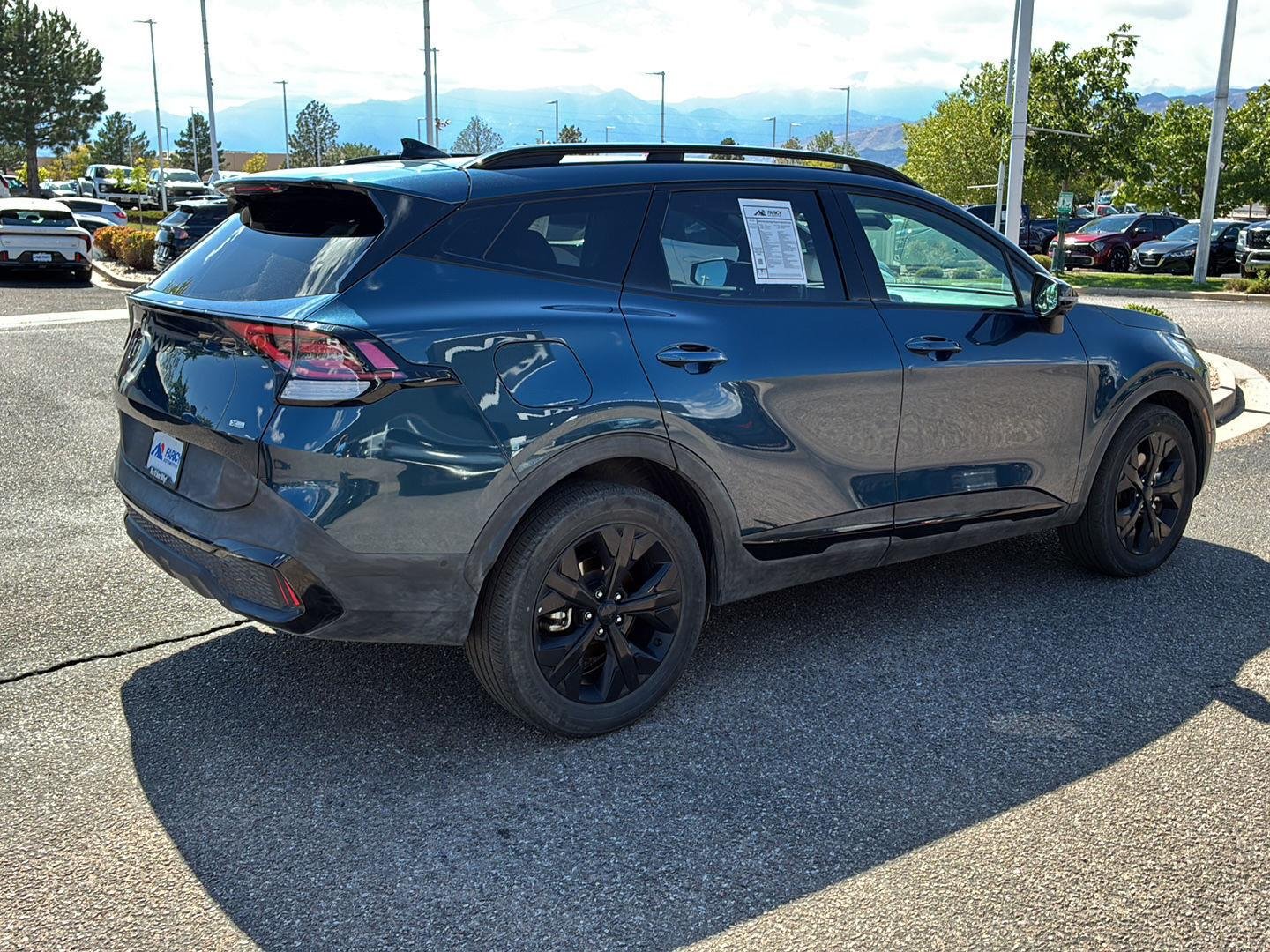 Used 2025 Vesta Blue Kia X-Line Prestige image 15