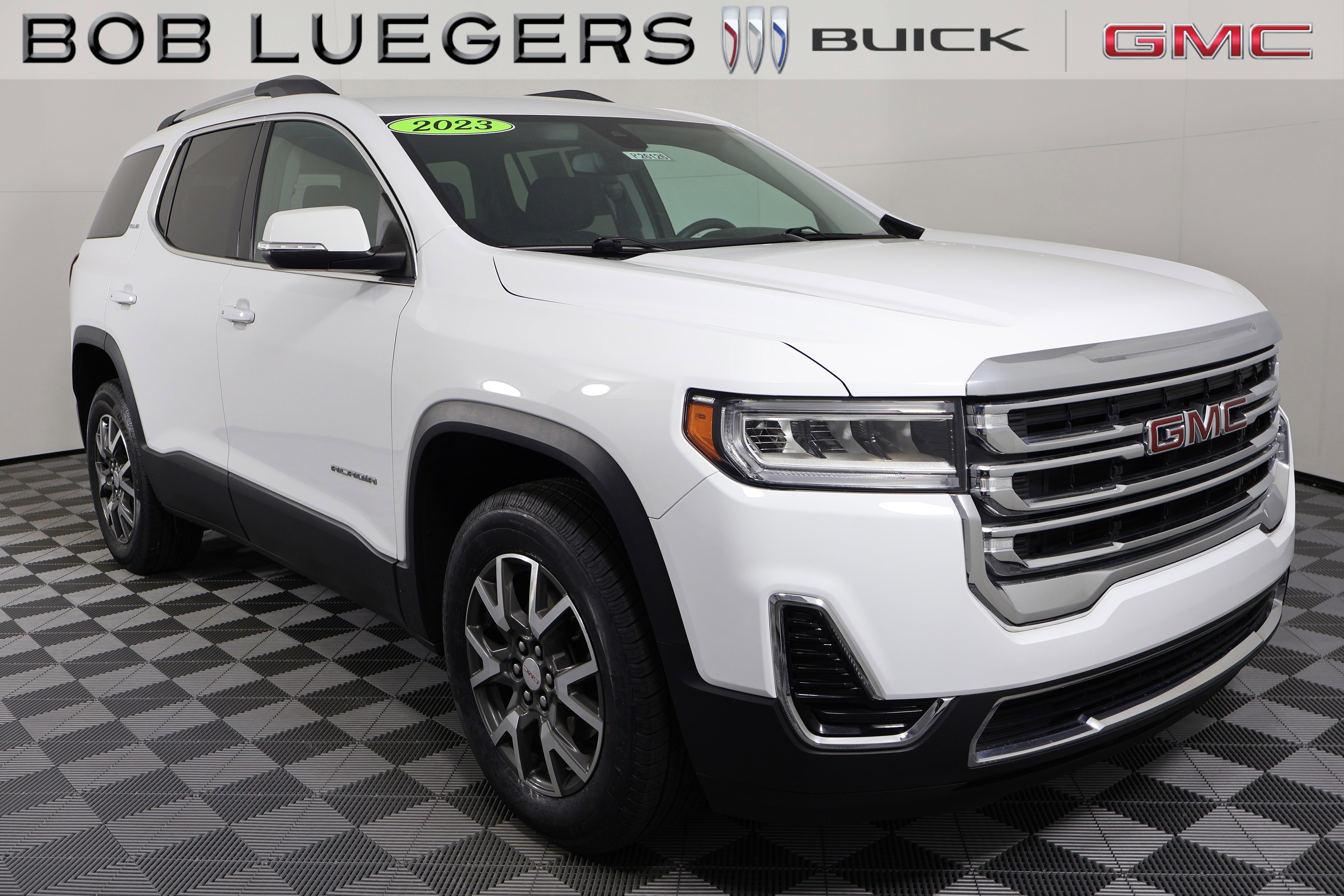 Summit White 2023 GMC Acadia SLE FWD SUV / Crossover Front-Wheel Drive Automatic